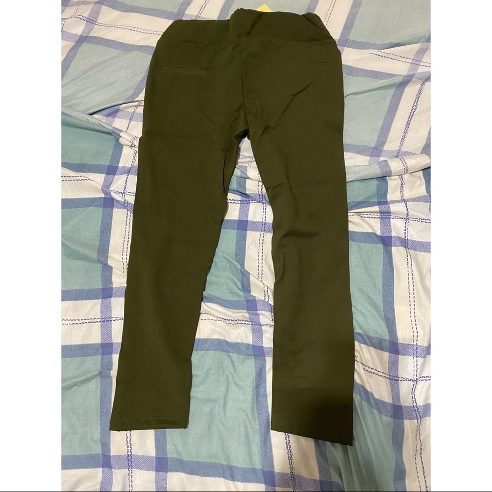 Trousers size 32